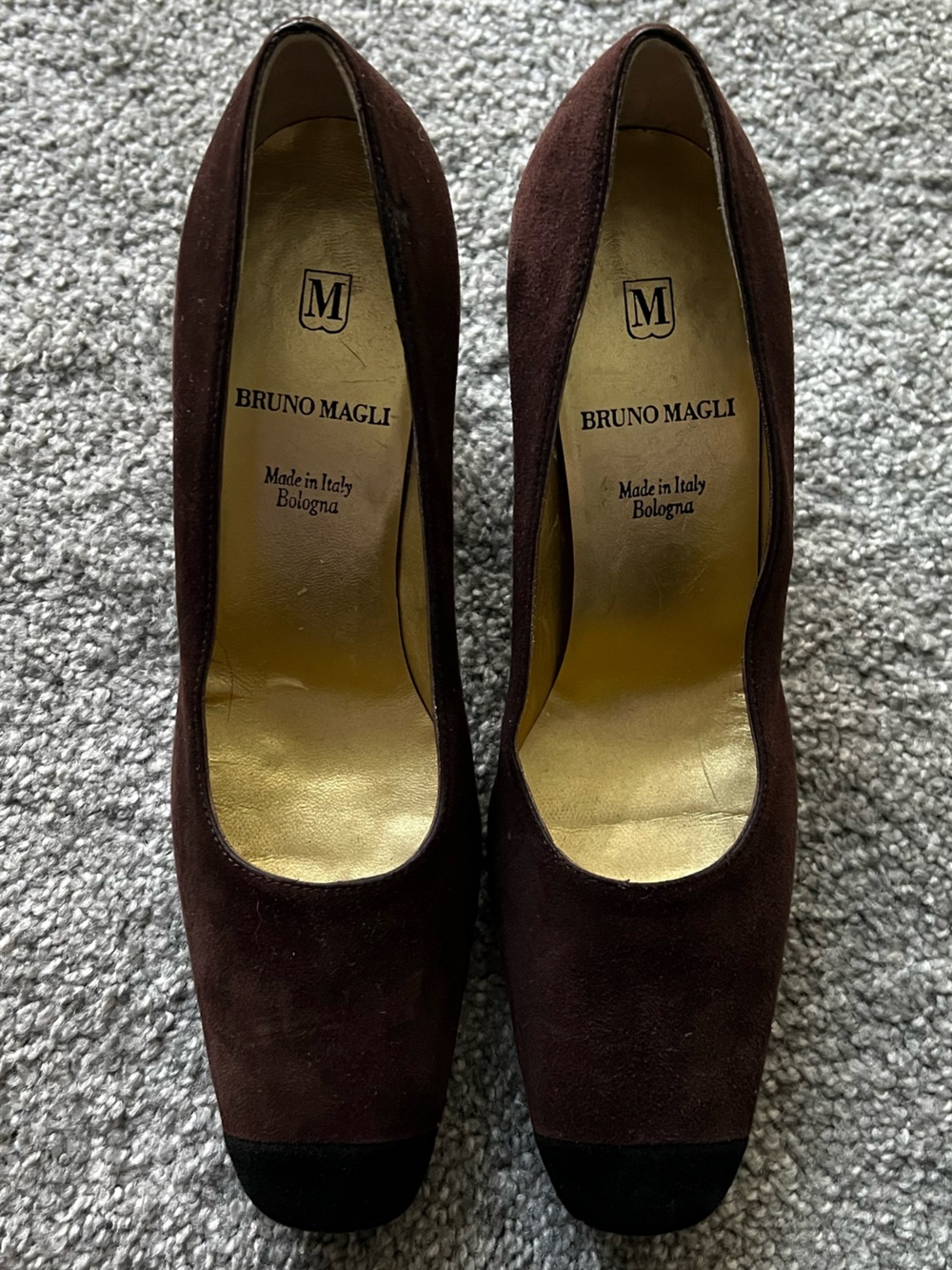 Vintage Bruno Magli Brown Suede Pumps with Black Cap Toe 7.5 Narrow